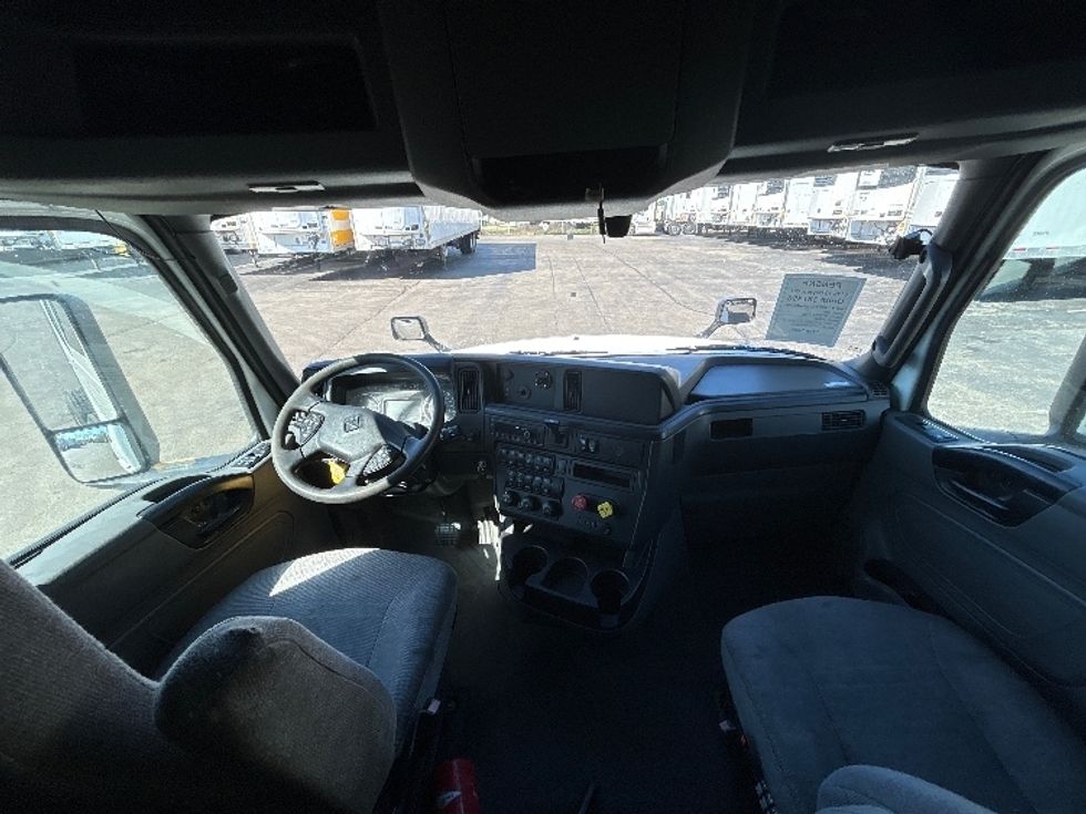 Sleeper Tractor-Heavy Duty Tractors-International-2022-LT625-Dayton-OH-433,684\n\t\tmiles-$ 58,250 - Image 12