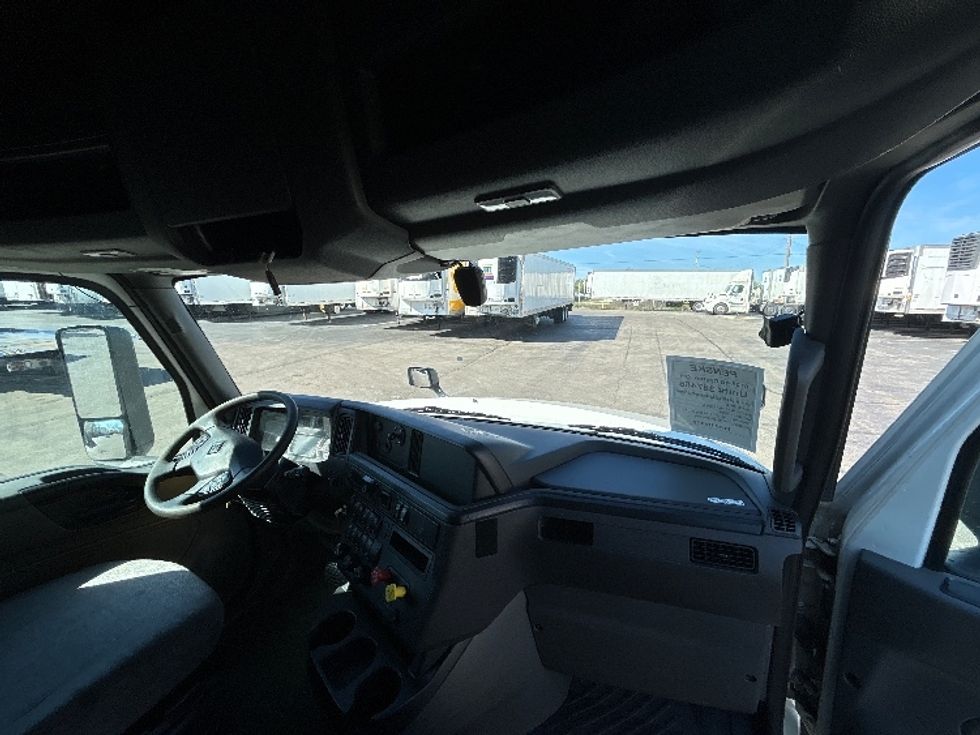 Sleeper Tractor-Heavy Duty Tractors-International-2022-LT625-Dayton-OH-433,684\n\t\tmiles-$ 58,250 - Image 14