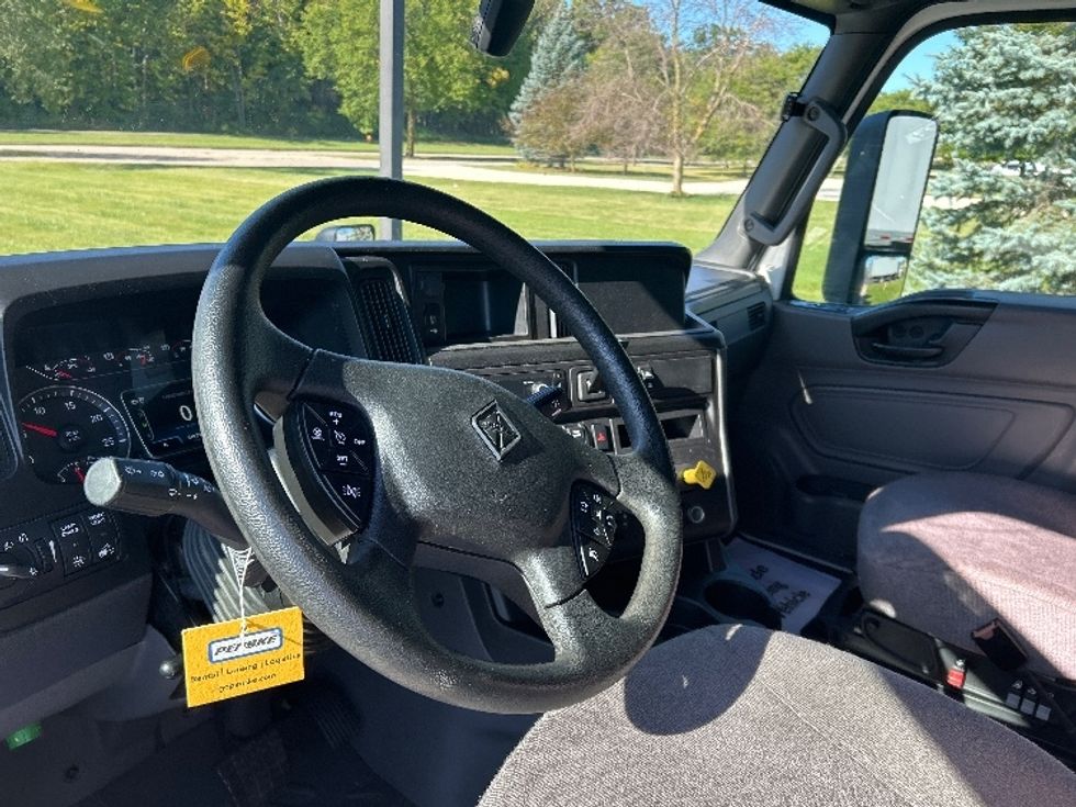 Sleeper Tractor-Heavy Duty Tractors-International-2022-LT625-De Pere-WI-310,716\n\t\tmiles-$ 73,250 - Image 10