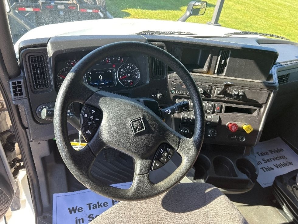 Sleeper Tractor-Heavy Duty Tractors-International-2022-LT625-De Pere-WI-310,716\n\t\tmiles-$ 73,250 - Image 11