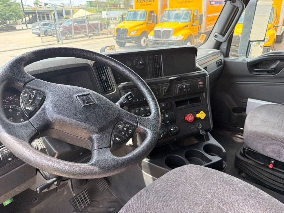 Sleeper Tractor-Heavy Duty Tractors-International-2022-LT625-Decatur-AL-426,369\n\t\tmiles-$ 69,750 - Image 10