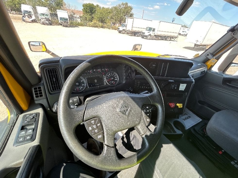 Sleeper Tractor-Heavy Duty Tractors-International-2022-LT625-East Chicago-IN-369,202\n\t\tmiles-$ 62,000 - Image 10