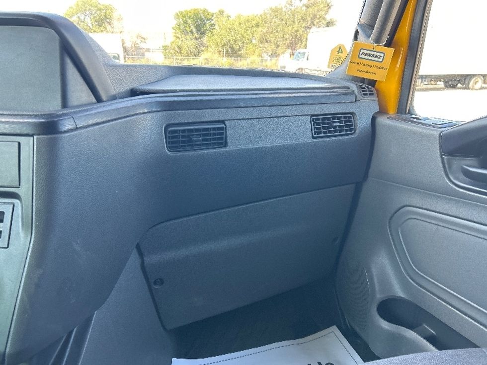 Sleeper Tractor-Heavy Duty Tractors-International-2022-LT625-East Chicago-IN-369,202\n\t\tmiles-$ 62,000 - Image 14