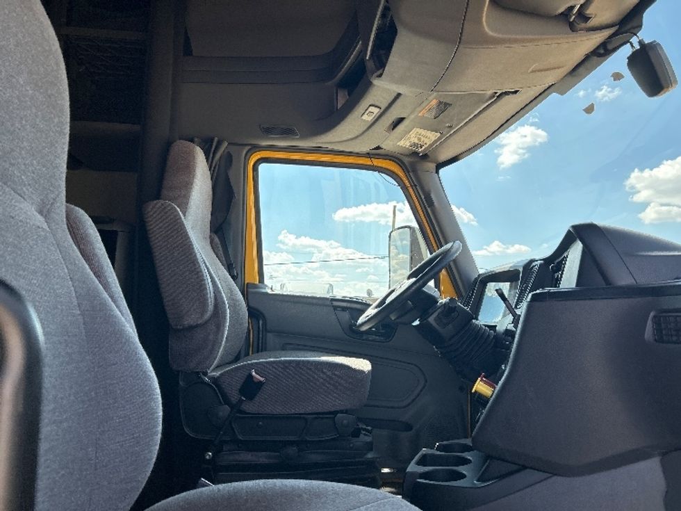 Sleeper Tractor-Heavy Duty Tractors-International-2022-LT625-East Chicago-IN-369,202\n\t\tmiles-$ 62,000 - Image 15