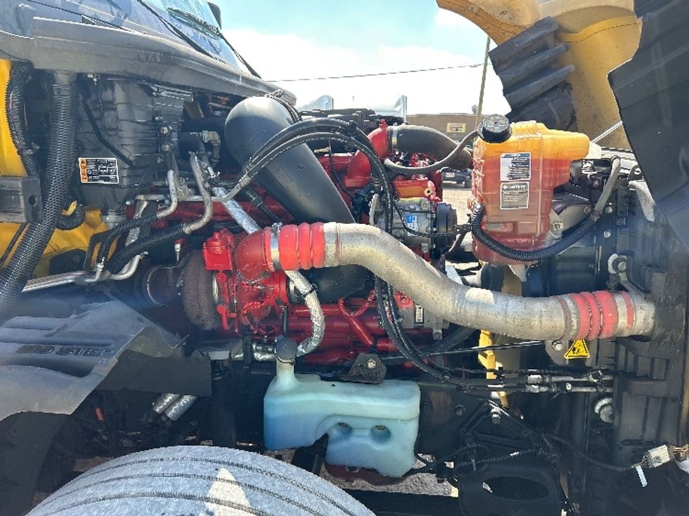 Sleeper Tractor-Heavy Duty Tractors-International-2022-LT625-East Chicago-IN-369,202\n\t\tmiles-$ 62,000 - Image 20