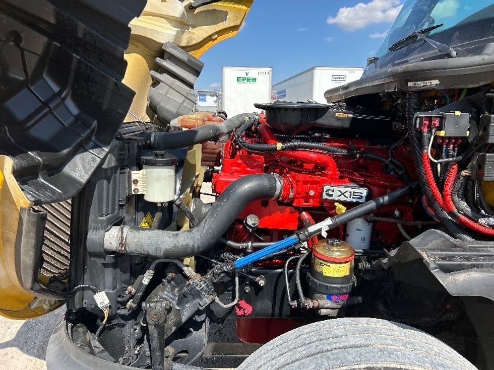 Sleeper Tractor-Heavy Duty Tractors-International-2022-LT625-East Chicago-IN-369,202\n\t\tmiles-$ 62,000 - Image 21