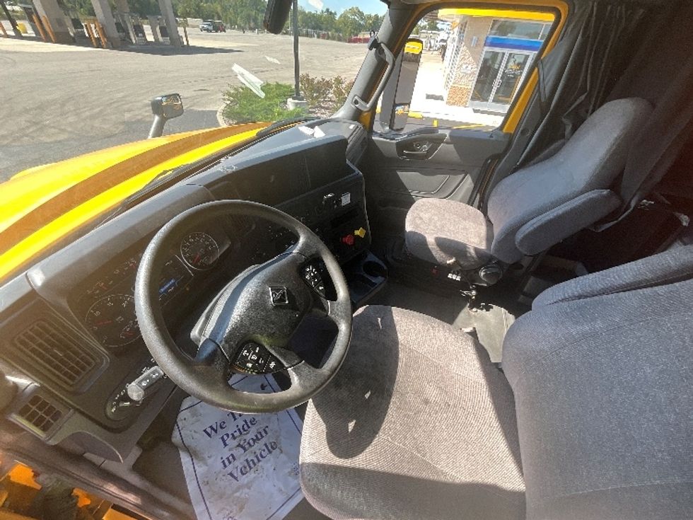 Sleeper Tractor-Heavy Duty Tractors-International-2022-LT625-East Chicago-IN-389,563\n\t\tmiles-$ 60,000 - Image 10
