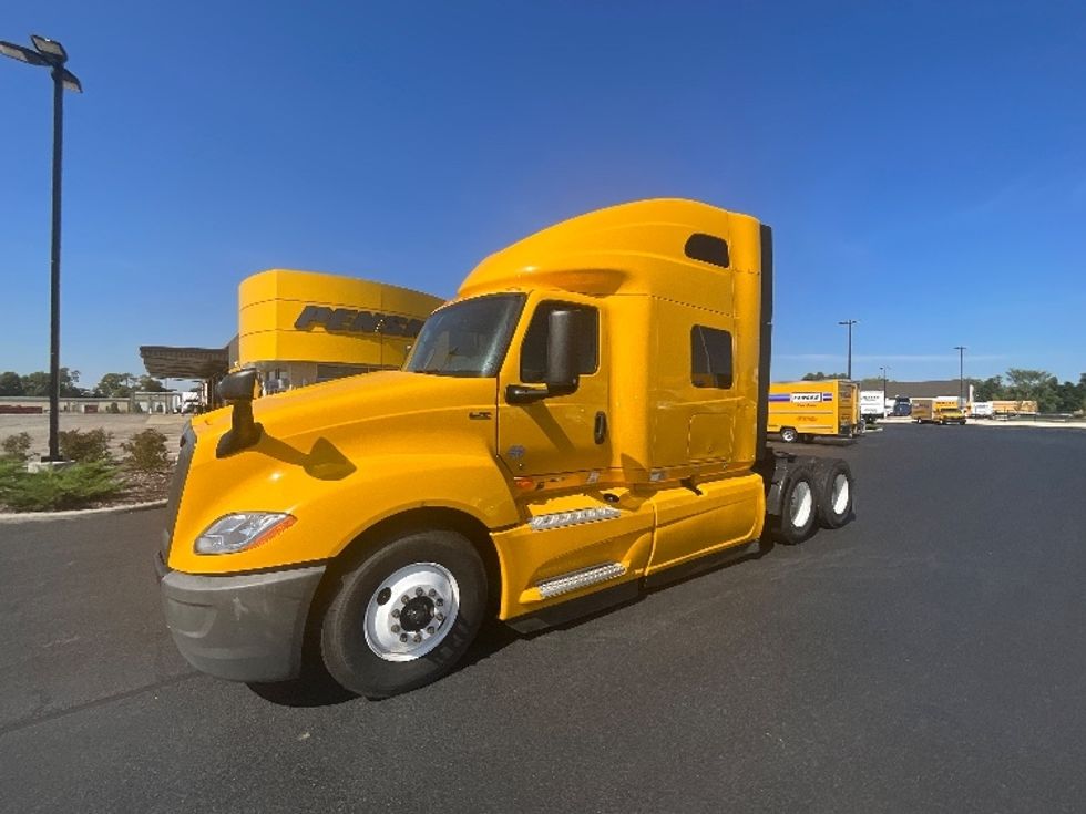 Sleeper Tractor-Heavy Duty Tractors-International-2022-LT625-East Chicago-IN-389,563\n\t\tmiles-$ 60,000 - Image 3