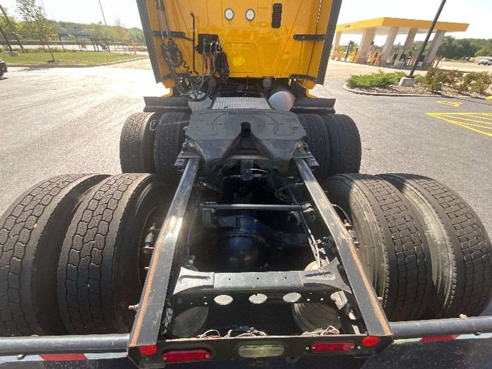 Sleeper Tractor-Heavy Duty Tractors-International-2022-LT625-East Chicago-IN-389,563\n\t\tmiles-$ 60,000 - Image 6