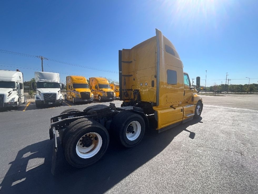 Sleeper Tractor-Heavy Duty Tractors-International-2022-LT625-East Chicago-IN-389,563\n\t\tmiles-$ 60,000 - Image 7