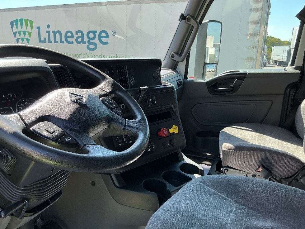 Sleeper Tractor-Heavy Duty Tractors-International-2022-LT625-East Chicago-IN-397,782\n\t\tmiles-$ 63,250 - Image 10