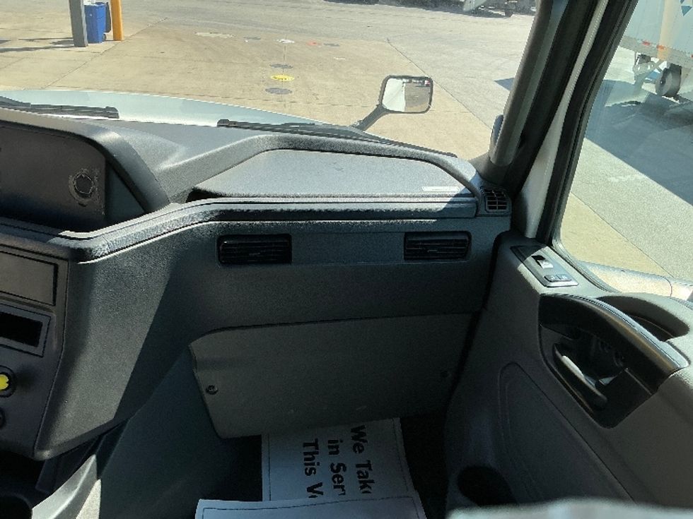 Sleeper Tractor-Heavy Duty Tractors-International-2022-LT625-East Chicago-IN-397,782\n\t\tmiles-$ 63,250 - Image 14