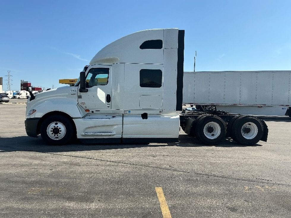 Sleeper Tractor-Heavy Duty Tractors-International-2022-LT625-East Chicago-IN-397,782\n\t\tmiles-$ 63,250 - Image 4