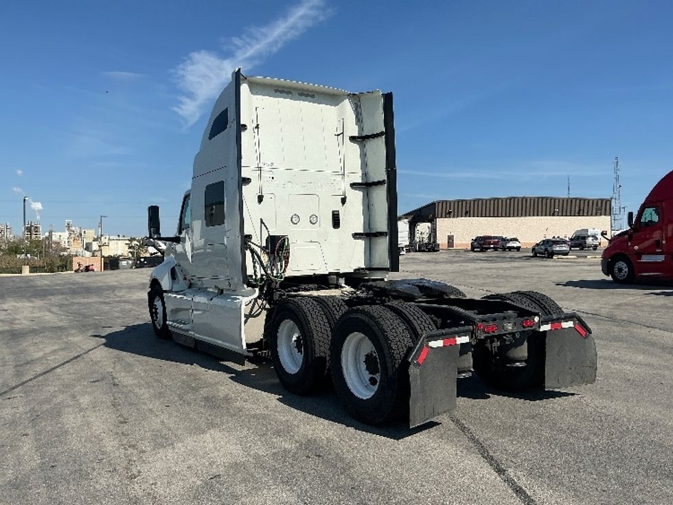 Sleeper Tractor-Heavy Duty Tractors-International-2022-LT625-East Chicago-IN-397,782\n\t\tmiles-$ 63,250 - Image 5