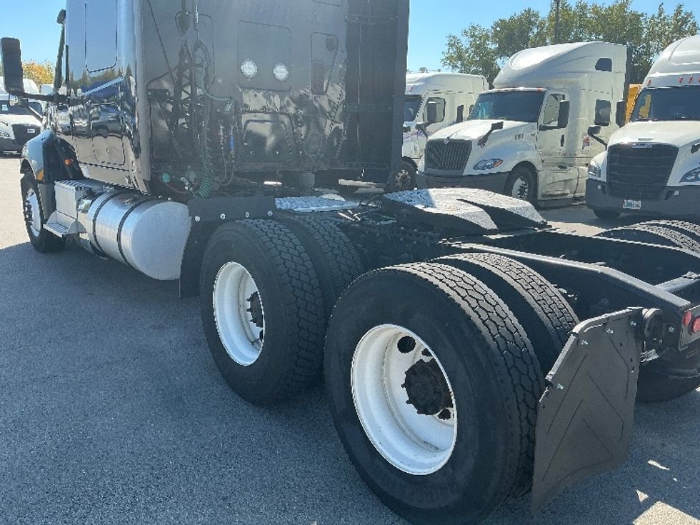 Sleeper Tractor-Heavy Duty Tractors-International-2022-LT625-East Chicago-IN-410,804\n\t\tmiles-$ 59,000 - Image 21