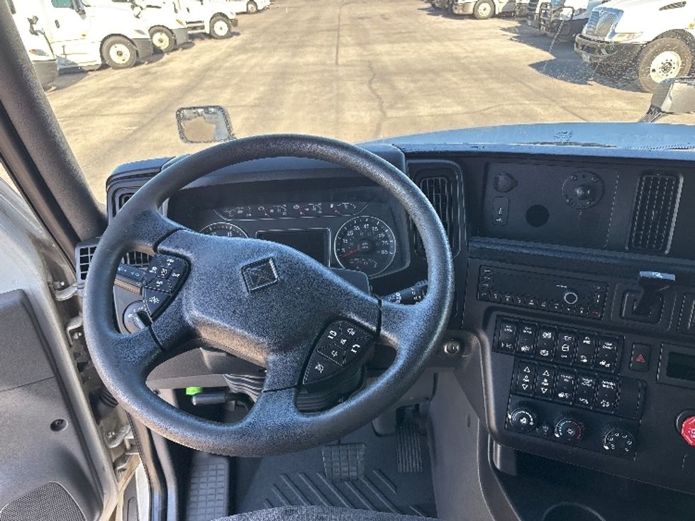 Sleeper Tractor-Heavy Duty Tractors-International-2022-LT625-East Chicago-IN-461,678\n\t\tmiles-$ 52,500 - Image 11