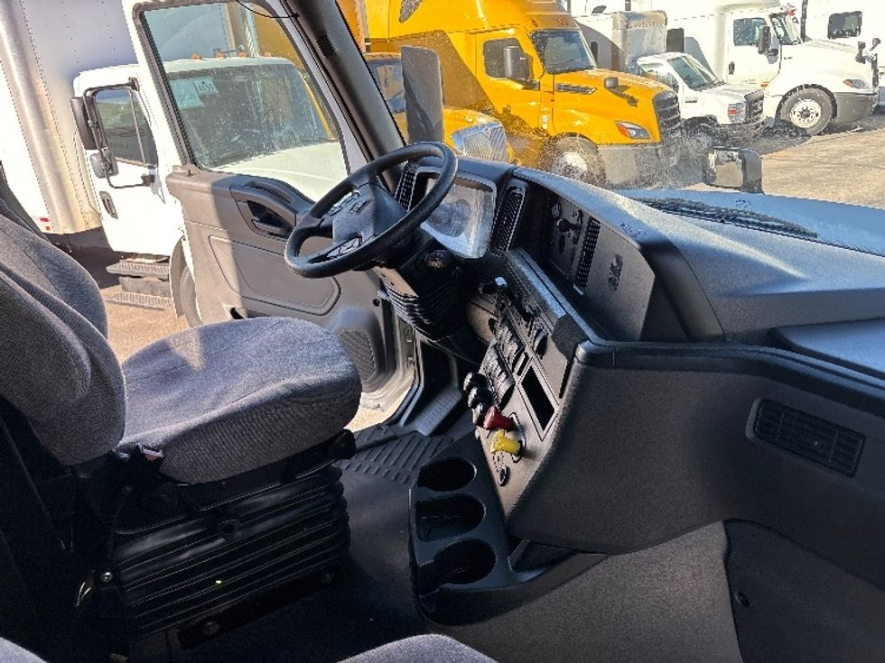 Sleeper Tractor-Heavy Duty Tractors-International-2022-LT625-East Chicago-IN-461,678\n\t\tmiles-$ 52,500 - Image 15