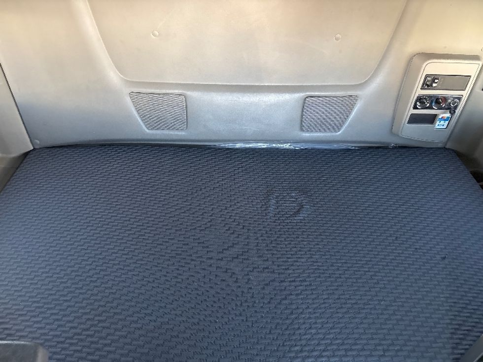 Sleeper Tractor-Heavy Duty Tractors-International-2022-LT625-East Chicago-IN-461,678\n\t\tmiles-$ 52,500 - Image 17