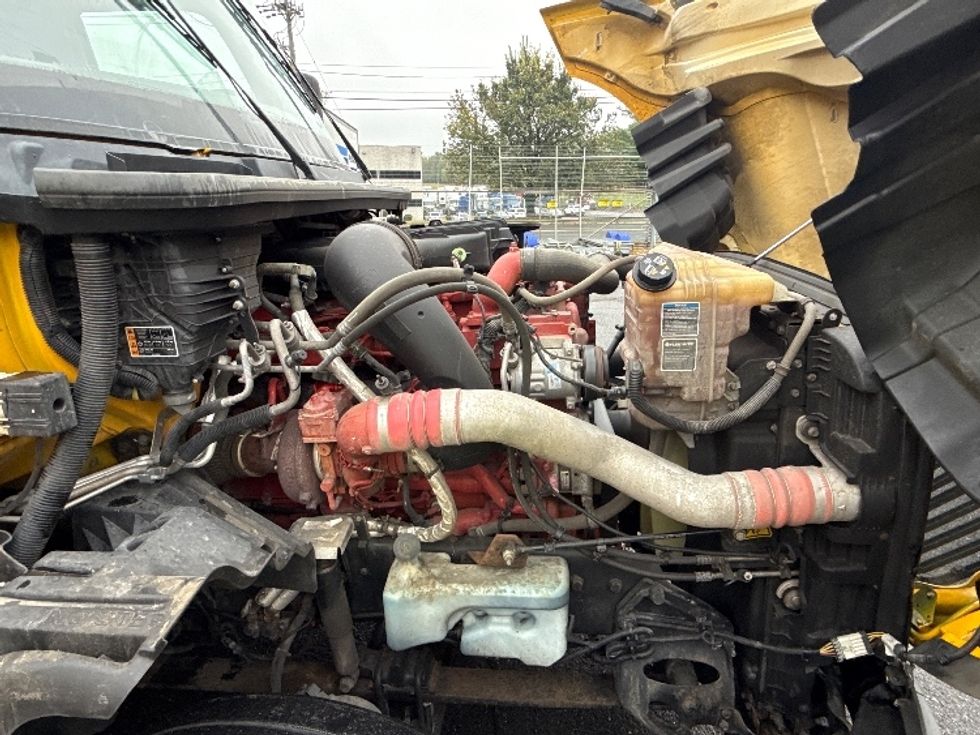 Sleeper Tractor-Heavy Duty Tractors-International-2022-LT625-Edison-NJ-376,377\n\t\tmiles-$ 61,250 - Image 20