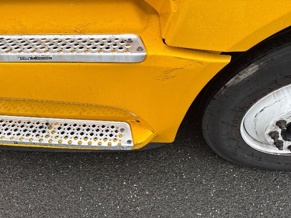 Sleeper Tractor-Heavy Duty Tractors-International-2022-LT625-Edison-NJ-376,377\n\t\tmiles-$ 61,250 - Image 23