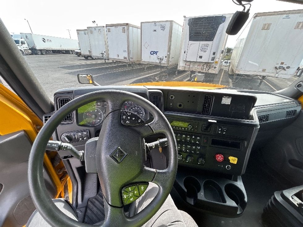 Sleeper Tractor-Heavy Duty Tractors-International-2022-LT625-El Paso-TX-469,705\n\t\tmiles-$ 56,750 - Image 11