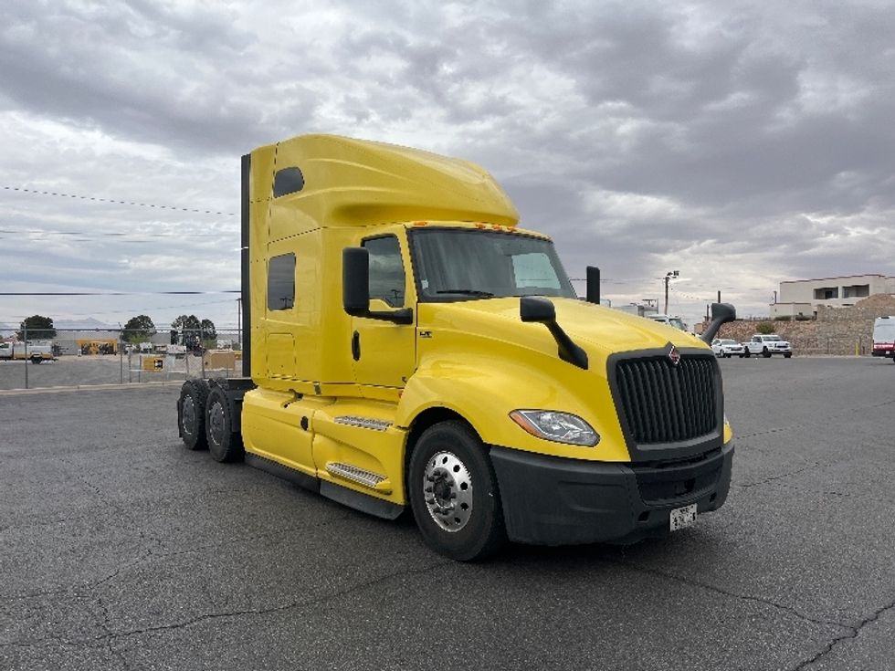 Sleeper Tractor-Heavy Duty Tractors-International-2022-LT625-El Paso-TX-586,504\n\t\tmiles-$ 43,750 - Image 1