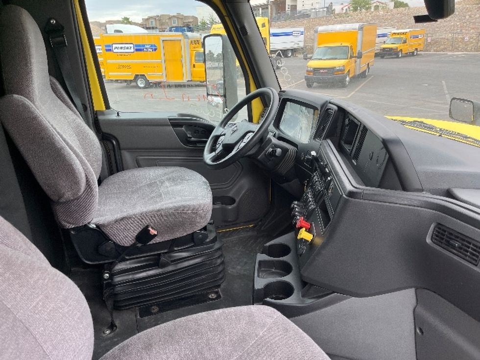 Sleeper Tractor-Heavy Duty Tractors-International-2022-LT625-El Paso-TX-586,504\n\t\tmiles-$ 43,750 - Image 15