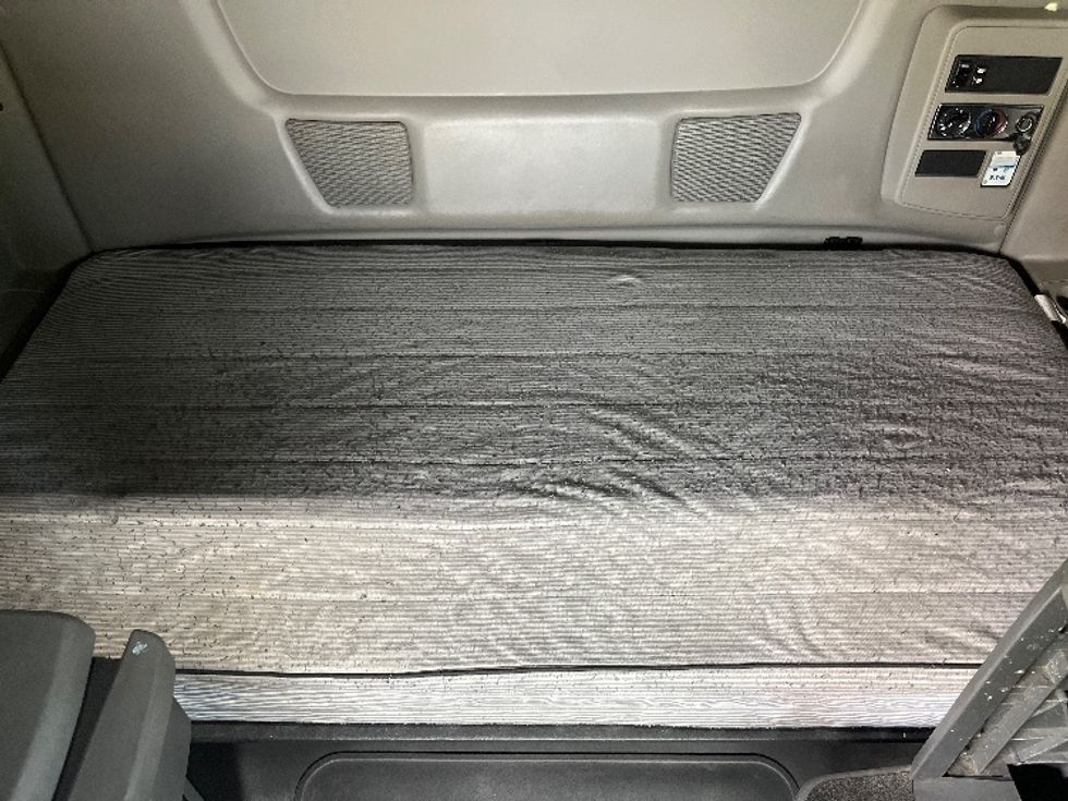 Sleeper Tractor-Heavy Duty Tractors-International-2022-LT625-El Paso-TX-586,504\n\t\tmiles-$ 43,750 - Image 17