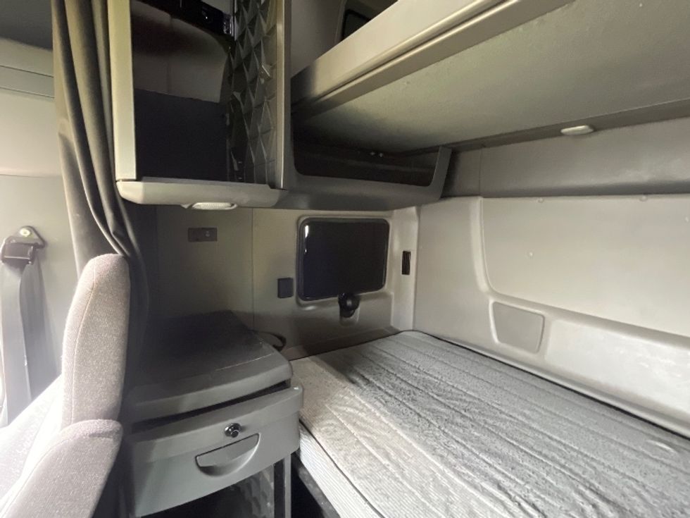 Sleeper Tractor-Heavy Duty Tractors-International-2022-LT625-El Paso-TX-586,504\n\t\tmiles-$ 43,750 - Image 19