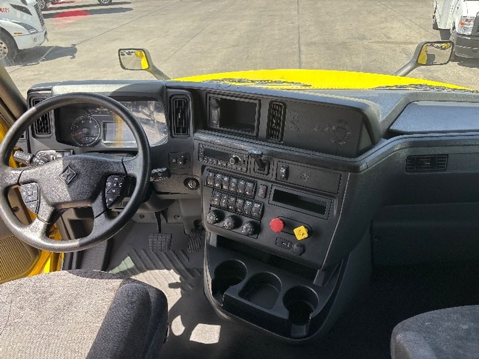 Sleeper Tractor-Heavy Duty Tractors-International-2022-LT625-El Paso-TX-607,566\n\t\tmiles-$ 40,500 - Image 10