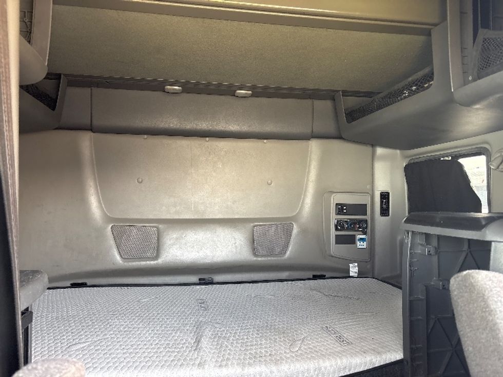 Sleeper Tractor-Heavy Duty Tractors-International-2022-LT625-El Paso-TX-607,566\n\t\tmiles-$ 40,500 - Image 14