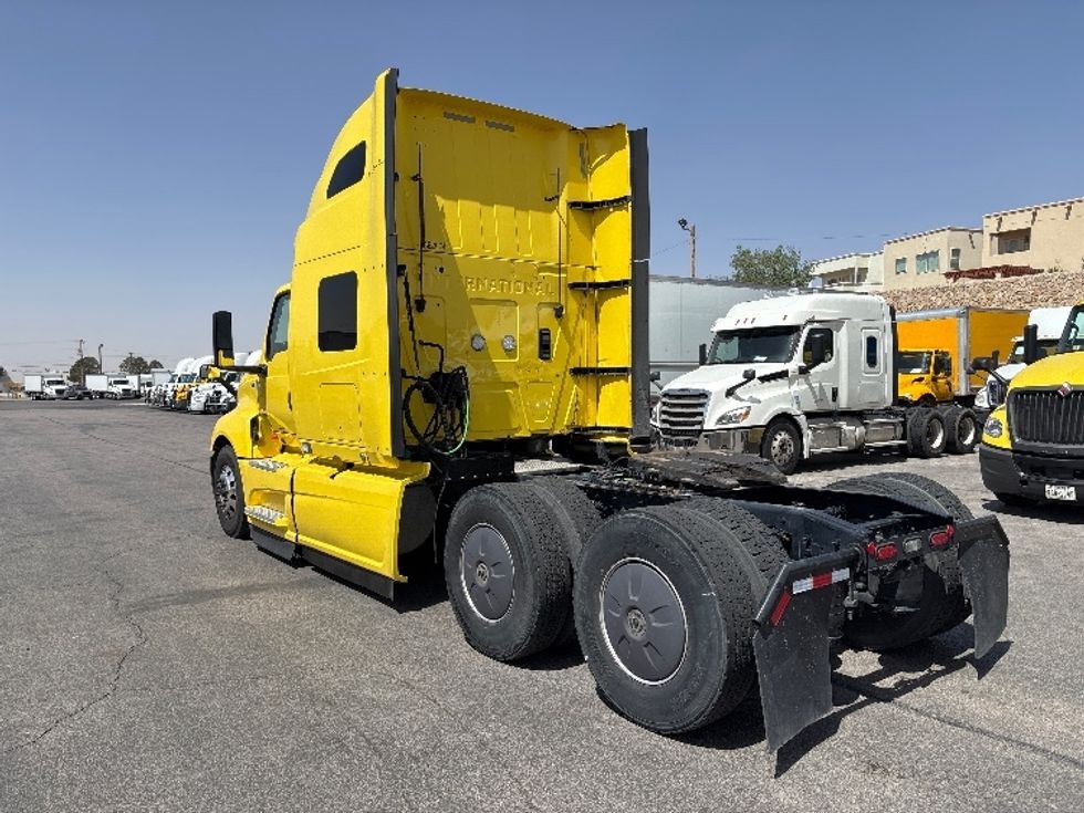 Sleeper Tractor-Heavy Duty Tractors-International-2022-LT625-El Paso-TX-607,566\n\t\tmiles-$ 40,500 - Image 5