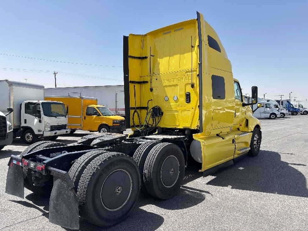 Sleeper Tractor-Heavy Duty Tractors-International-2022-LT625-El Paso-TX-607,566\n\t\tmiles-$ 40,500 - Image 7