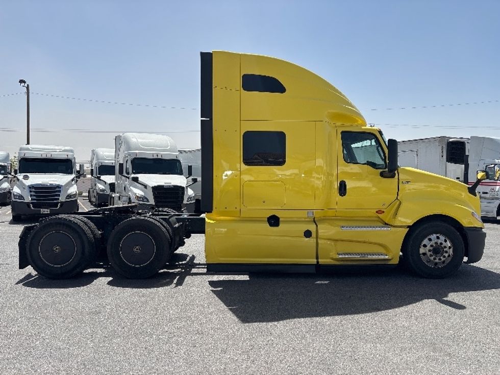 Sleeper Tractor-Heavy Duty Tractors-International-2022-LT625-El Paso-TX-607,566\n\t\tmiles-$ 40,500 - Image 8