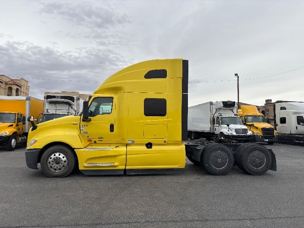 Sleeper Tractor-Heavy Duty Tractors-International-2022-LT625-El Paso-TX-618,983\n\t\tmiles-$ 37,500 - Image 4
