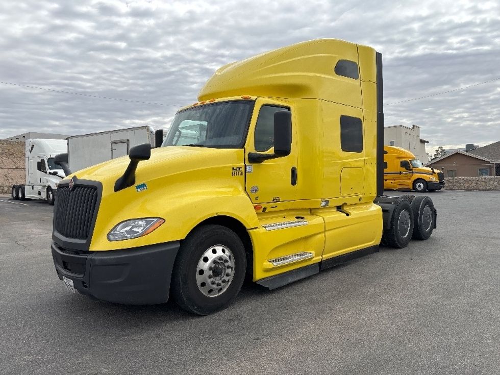 Sleeper Tractor-Heavy Duty Tractors-International-2022-LT625-El Paso-TX-643,849\n\t\tmiles-$ 37,500 - Image 3