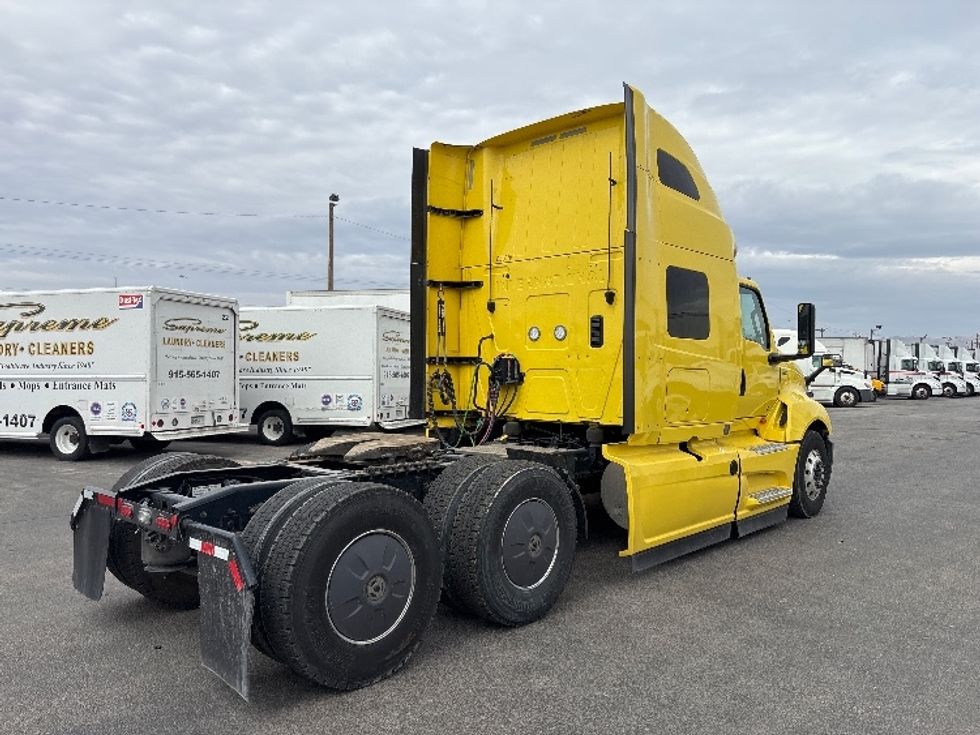 Sleeper Tractor-Heavy Duty Tractors-International-2022-LT625-El Paso-TX-643,849\n\t\tmiles-$ 37,500 - Image 7