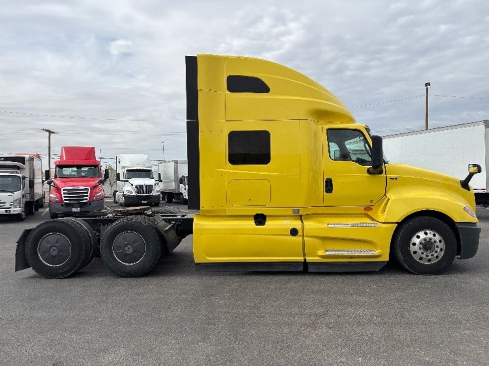 Sleeper Tractor-Heavy Duty Tractors-International-2022-LT625-El Paso-TX-643,849\n\t\tmiles-$ 37,500 - Image 8