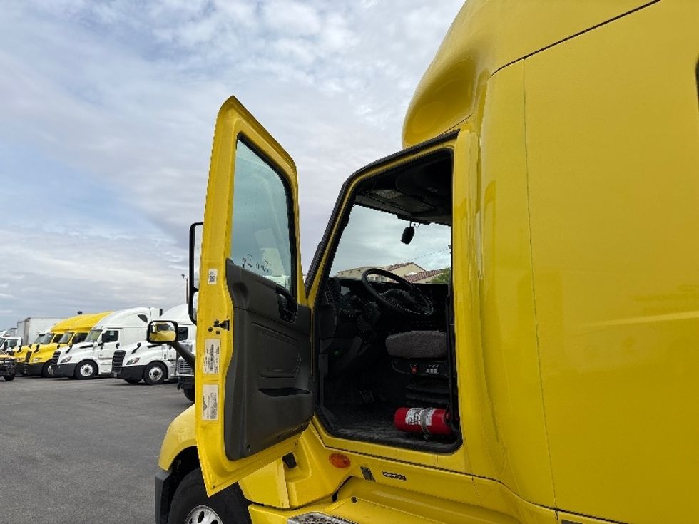 Sleeper Tractor-Heavy Duty Tractors-International-2022-LT625-El Paso-TX-643,849\n\t\tmiles-$ 37,500 - Image 9