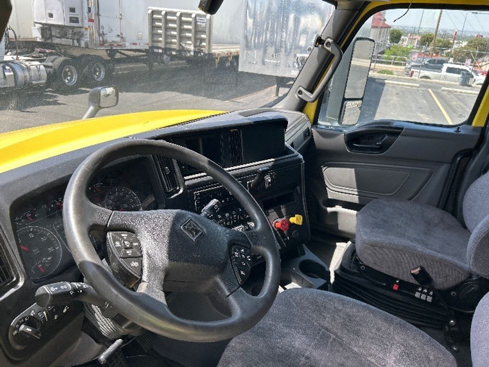 Sleeper Tractor-Heavy Duty Tractors-International-2022-LT625-El Paso-TX-646,518\n\t\tmiles-$ 35,750 - Image 10