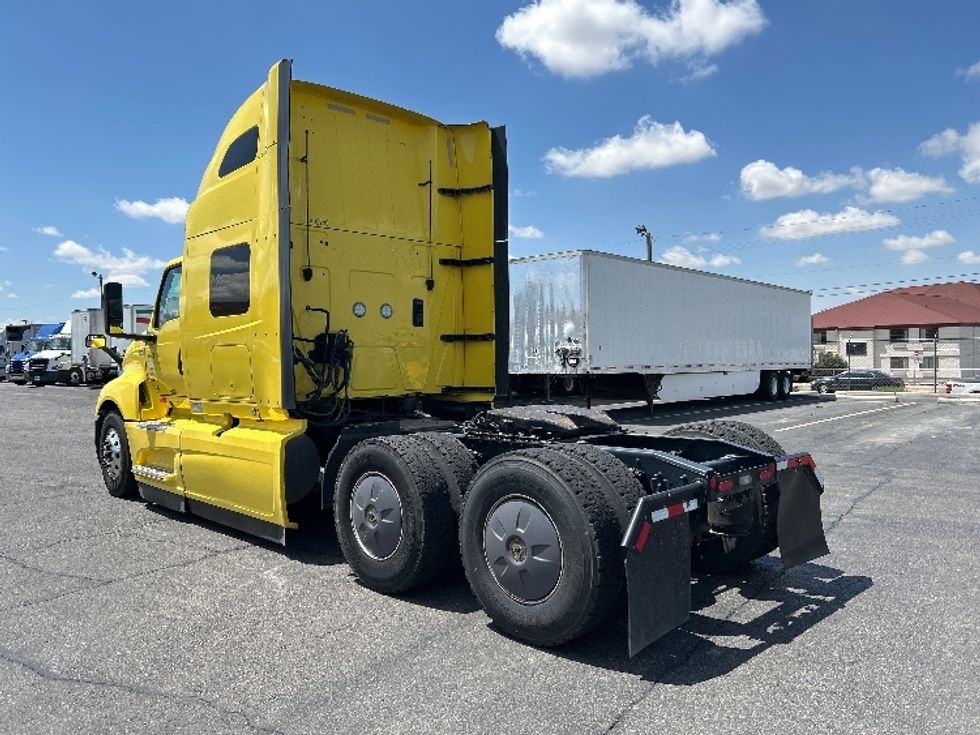 Sleeper Tractor-Heavy Duty Tractors-International-2022-LT625-El Paso-TX-646,518\n\t\tmiles-$ 35,750 - Image 5