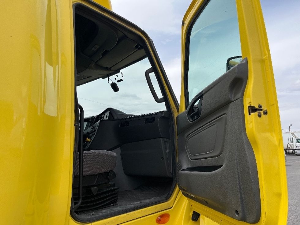 Sleeper Tractor-Heavy Duty Tractors-International-2022-LT625-El Paso-TX-648,232\n\t\tmiles-$ 37,250 - Image 13