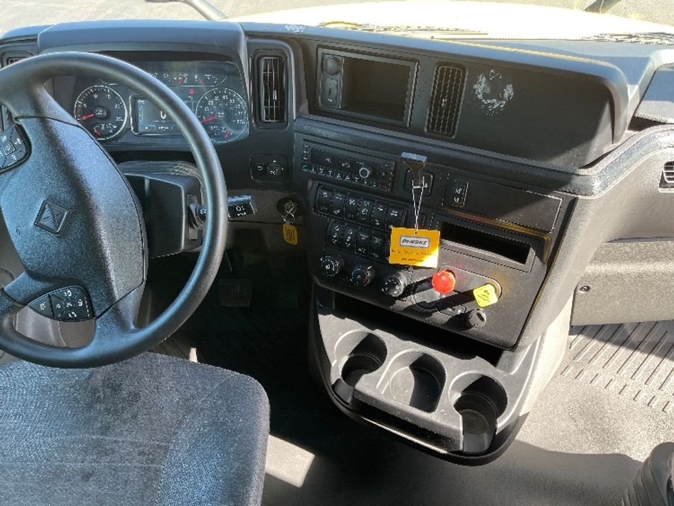 Sleeper Tractor-Heavy Duty Tractors-International-2022-LT625-El Paso-TX-649,196\n\t\tmiles-$ 34,750 - Image 12