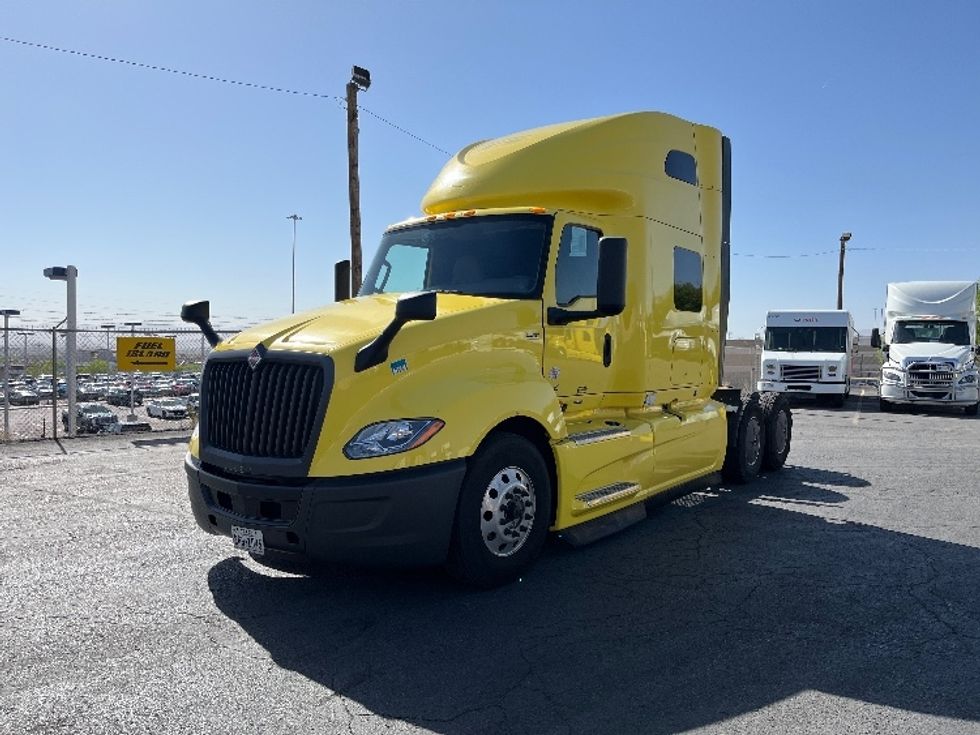 Sleeper Tractor-Heavy Duty Tractors-International-2022-LT625-El Paso-TX-649,196\n\t\tmiles-$ 34,750 - Image 3