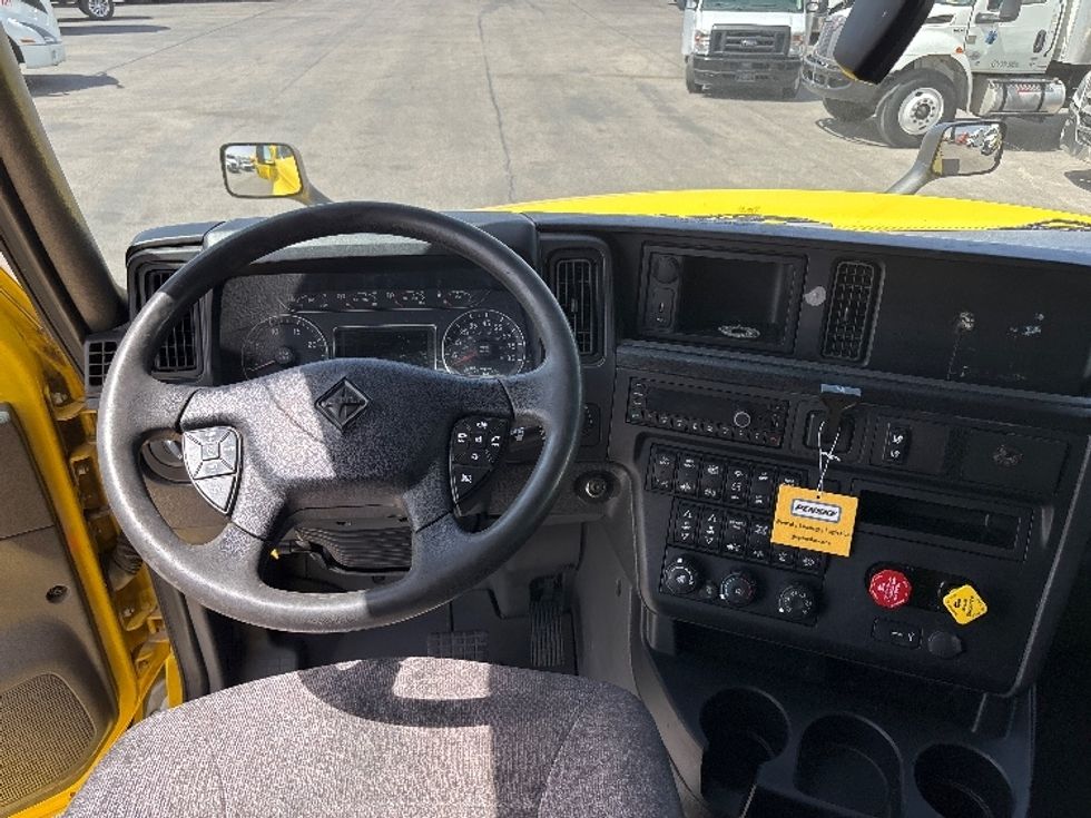 Sleeper Tractor-Heavy Duty Tractors-International-2022-LT625-El Paso-TX-666,191\n\t\tmiles-$ 34,250 - Image 11