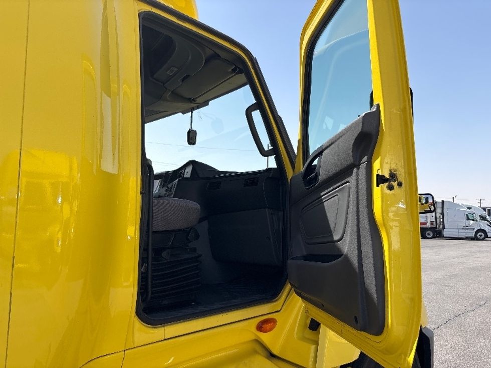 Sleeper Tractor-Heavy Duty Tractors-International-2022-LT625-El Paso-TX-666,191\n\t\tmiles-$ 34,250 - Image 13