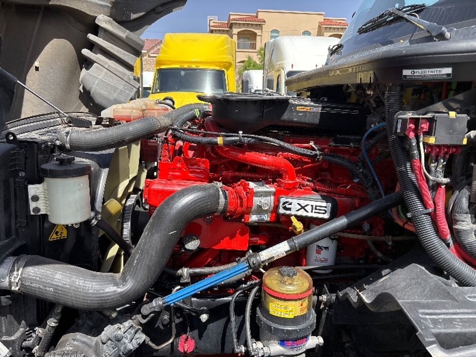 Sleeper Tractor-Heavy Duty Tractors-International-2022-LT625-El Paso-TX-666,191\n\t\tmiles-$ 34,250 - Image 21