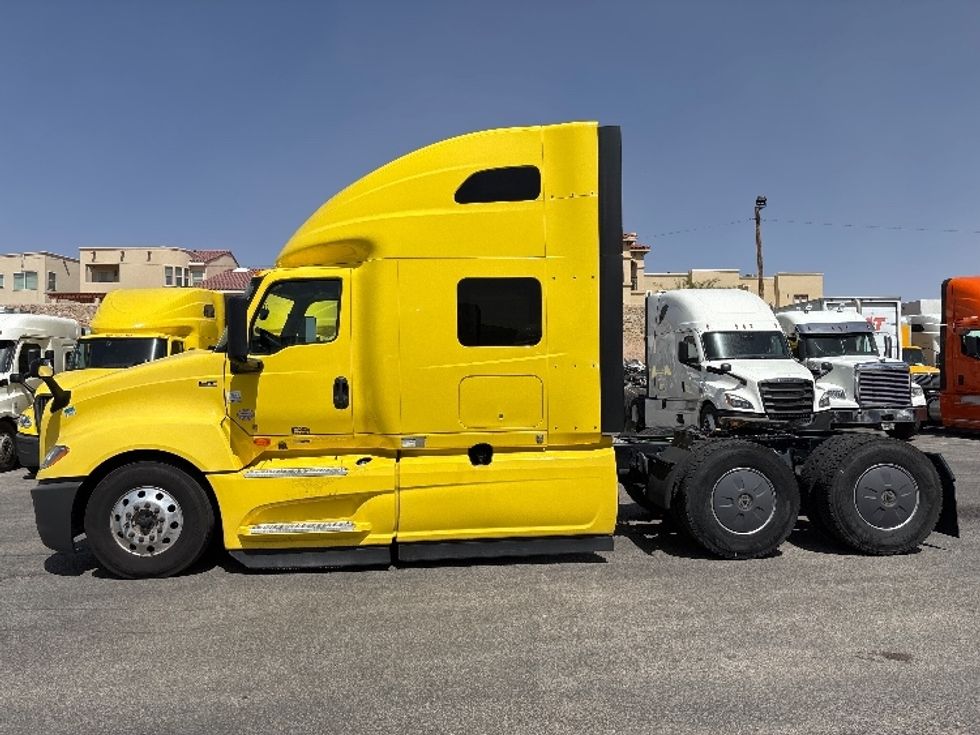 Sleeper Tractor-Heavy Duty Tractors-International-2022-LT625-El Paso-TX-666,191\n\t\tmiles-$ 34,250 - Image 4