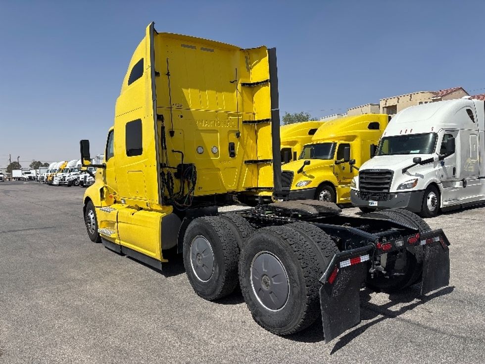 Sleeper Tractor-Heavy Duty Tractors-International-2022-LT625-El Paso-TX-666,191\n\t\tmiles-$ 34,250 - Image 5