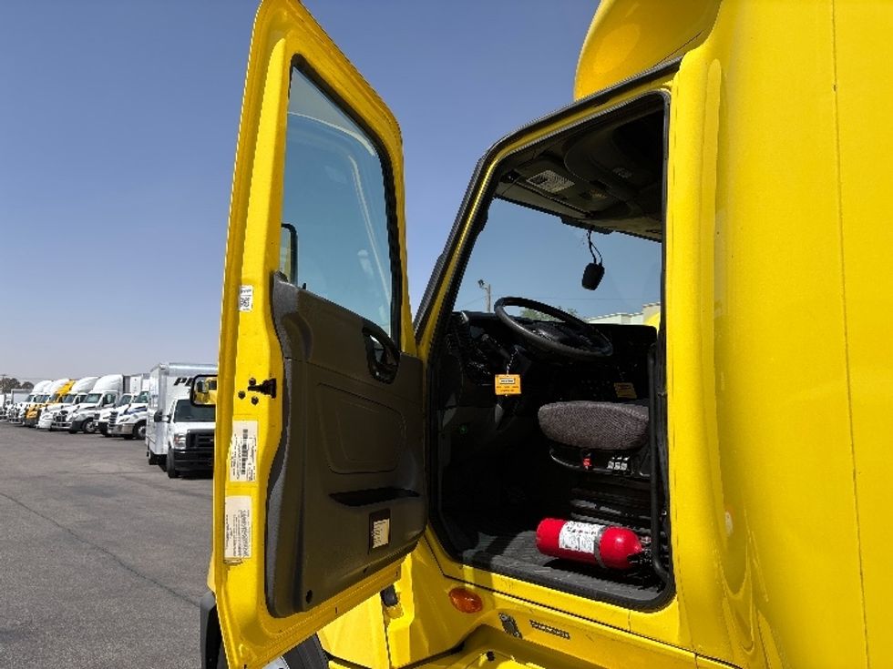 Sleeper Tractor-Heavy Duty Tractors-International-2022-LT625-El Paso-TX-666,191\n\t\tmiles-$ 34,250 - Image 9